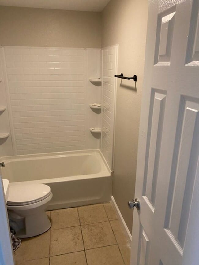 Building Photo - COMING SOON!  *PET FRIENDLY*