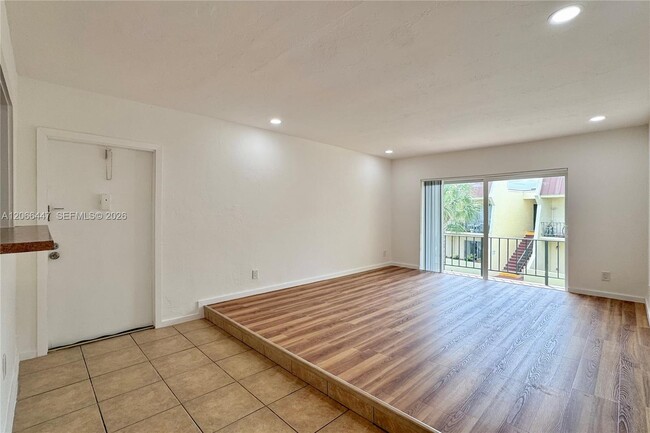 Building Photo - 13898 SW 90th Ave