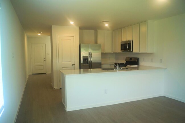 Building Photo - 243 Lisa Marie Dr