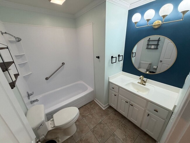 Building Photo - 2 Bedroom 2 Bath Brick rental home in Western Alamance county Fenced Yard 30x40 Garage custom Kit...