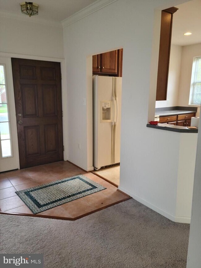 Building Photo - Two Bedroom Condo in Ballenger Creek!