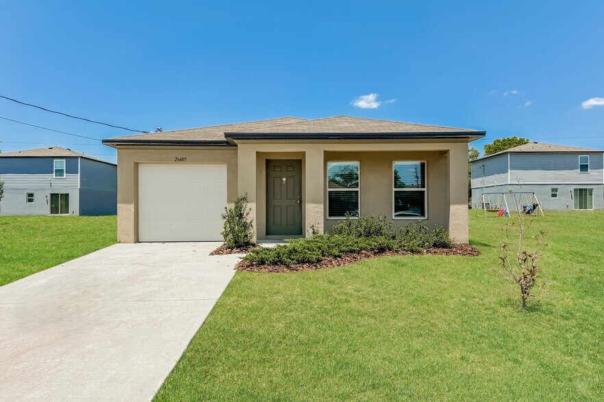 Primary Photo - 26485 Wakefield Dr