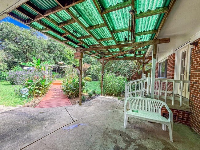 Building Photo - 2772 N Grafhill Dr