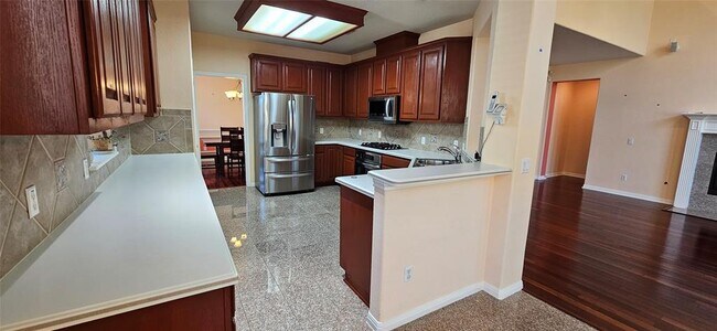 Building Photo - 9540 Aire Libre Dr