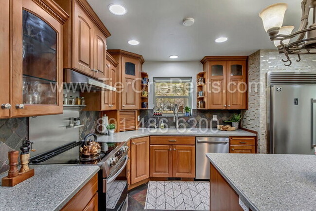 Building Photo - This property offers a NO DEPOSIT option a...