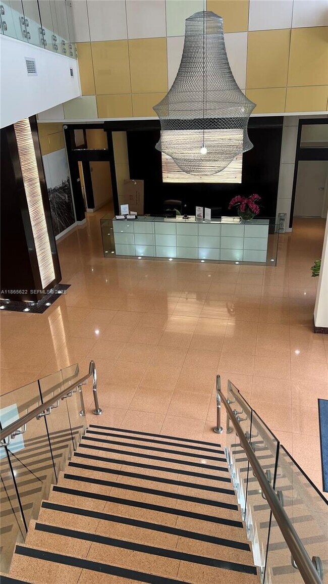 Building Photo - 2775 NE 187th St