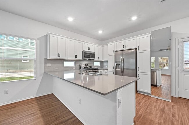 Building Photo - 167 Rioja