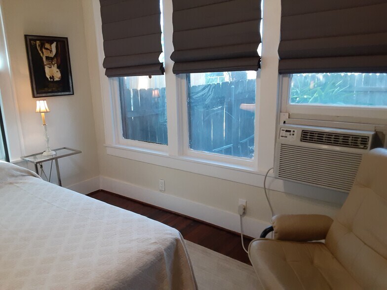 Building Photo - 4101 Dallas St