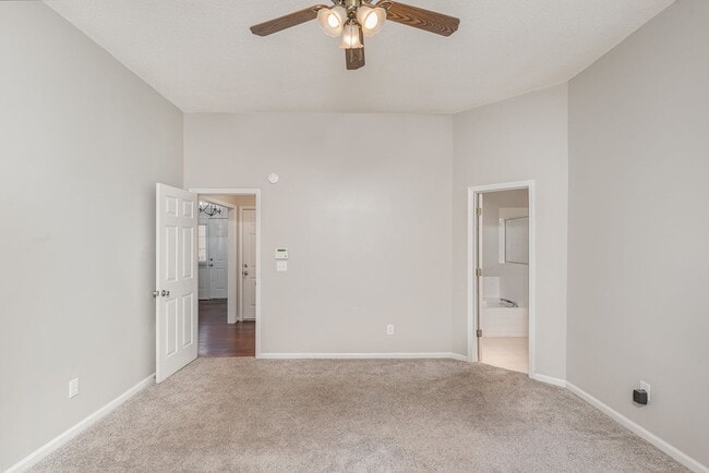 Building Photo - 3 Bedroom 2 Bathroom Home in Walden Creek