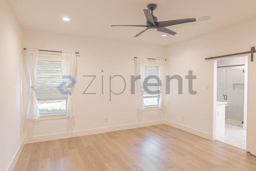 Building Photo - 9705 Lancelot Cir