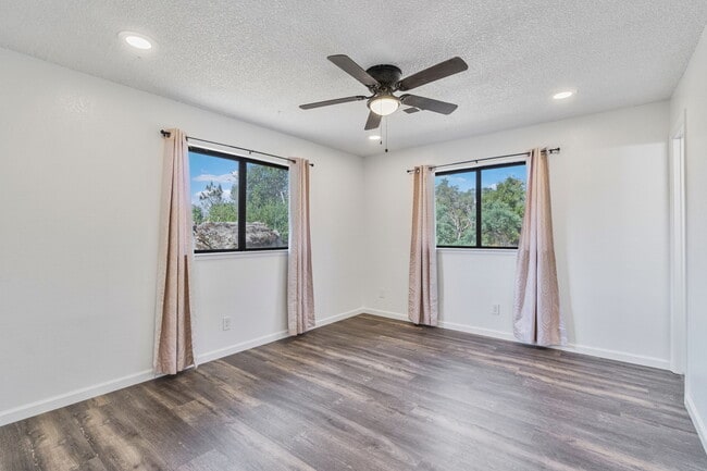 Building Photo - 31331 Auberry Rd