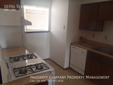 Building Photo - Northeast El Paso 3 Bed Refrig A/C