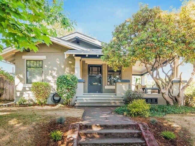 Primary Photo - 6365 NE Garfield Ave.