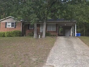 Building Photo - 840 Durwood Dr