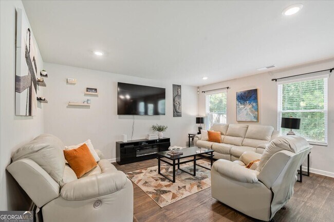 Building Photo - 191 Goodall Woods Dr