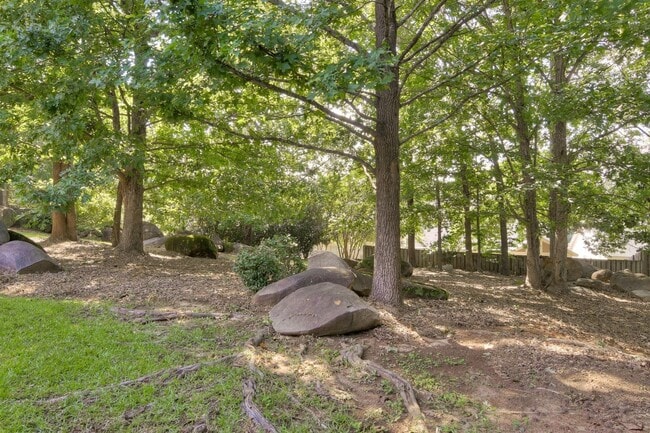 Building Photo - 486 Granite Point
