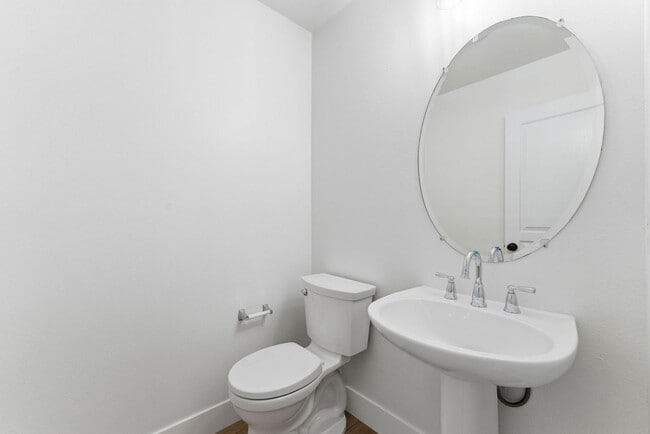 Building Photo - Charming Three Vines Condo with Fresh Upgrades