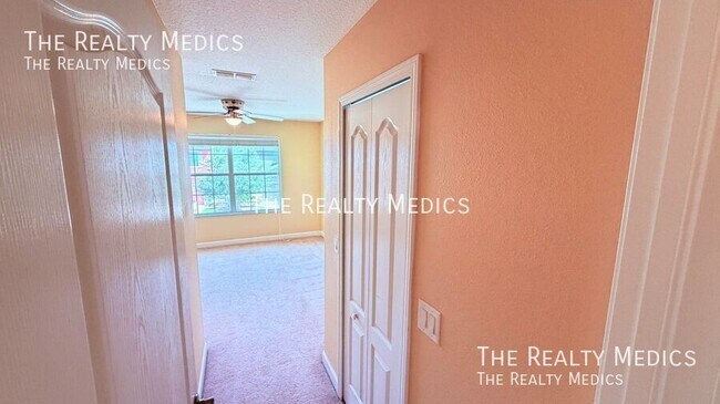 Building Photo - 2832 Adelaide Ct