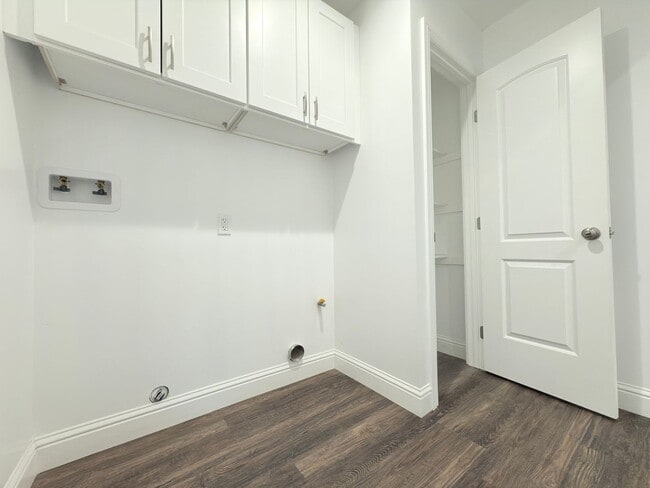 Building Photo - Brand-New 2-Bedroom ADU in Arleta – Be the...