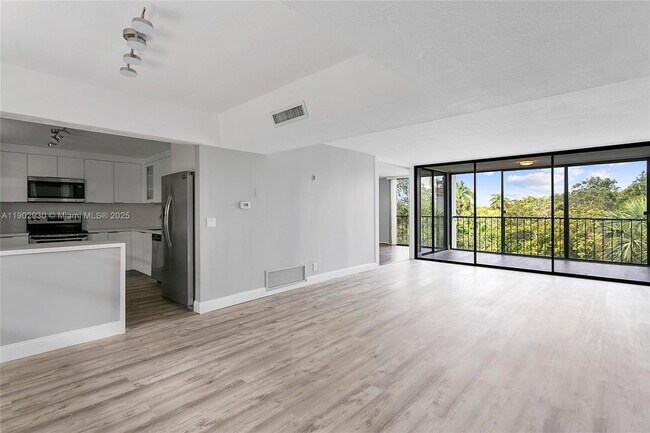 Building Photo - 501 SW 11th Pl