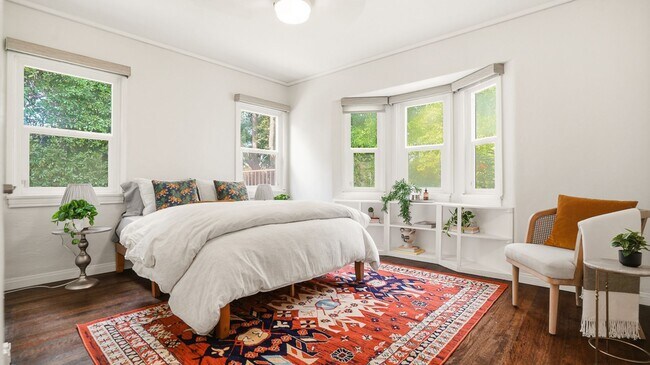 Building Photo - FALL IN LOVE with Ranch Style Living!