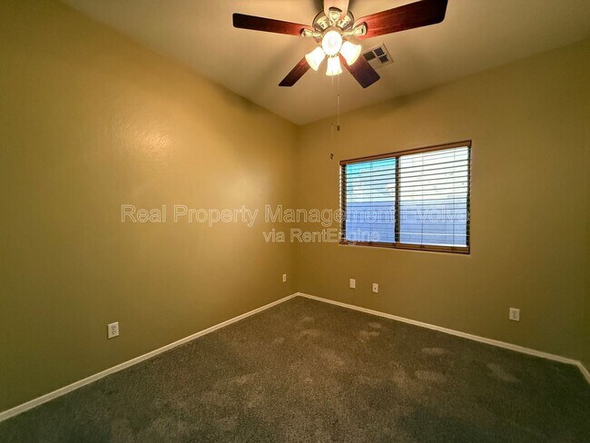 Building Photo - 8014 W Pima St