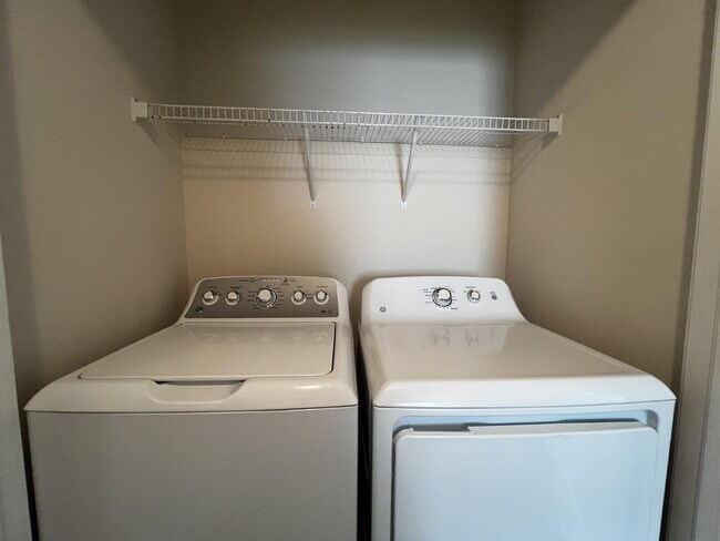 Building Photo - The Secret? Space. The Gift? $600 Off! APP...