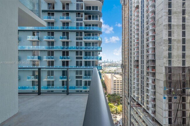 Building Photo - 601 N Miami Ave