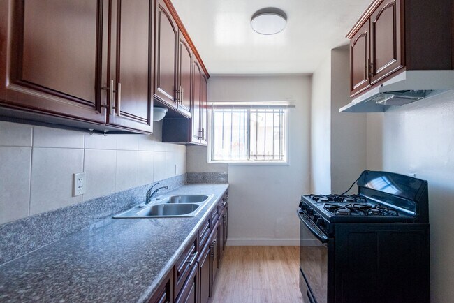 Building Photo - 15th Street Residences