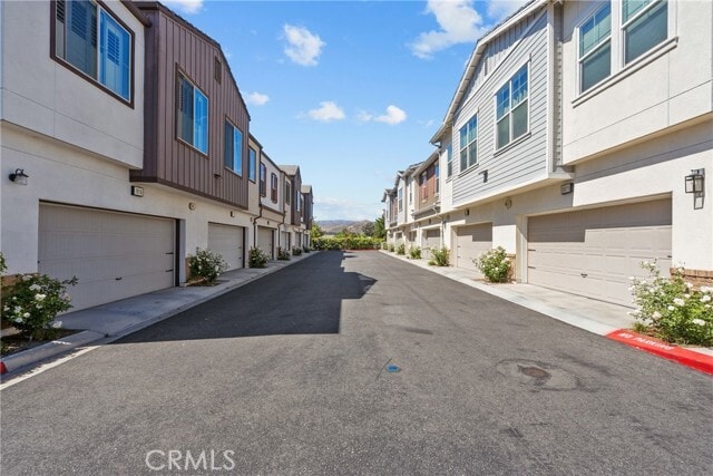 Building Photo - 105 Red Brick Dr