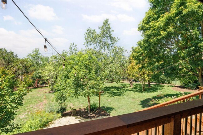 Building Photo - 16200 Spillman Ranch Loop
