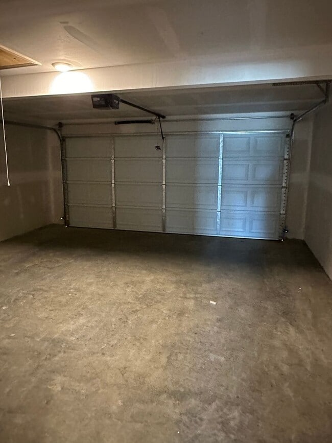 Building Photo - Pre-Leasing Now! Beautiful 3-Bedroom, 2-Bath Home in Prospect Farms | Available July 14