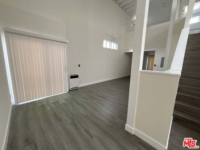 Building Photo - 915 Broadway St