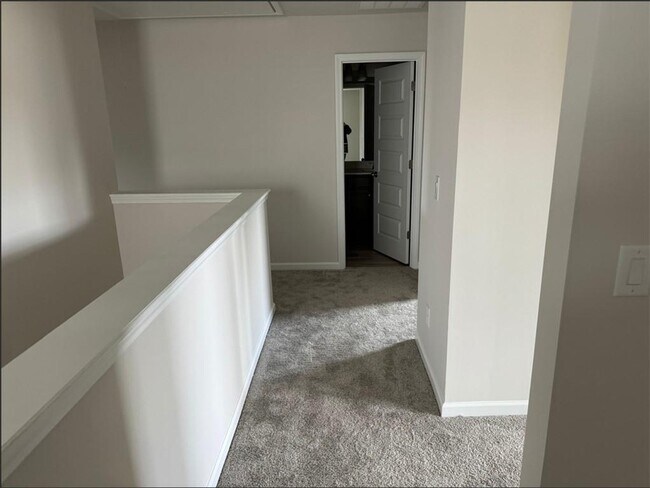 Building Photo - 3250 Westgate Park Dr