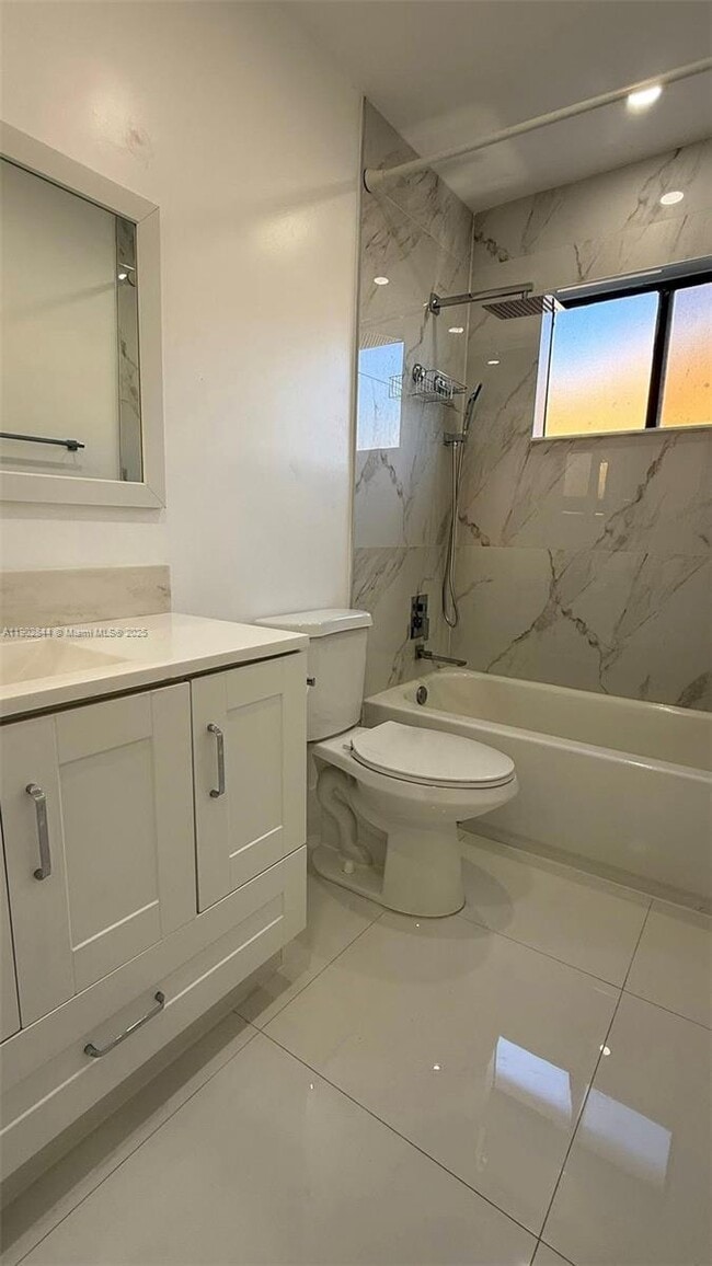 Building Photo - 17010 SW 93rd Ave