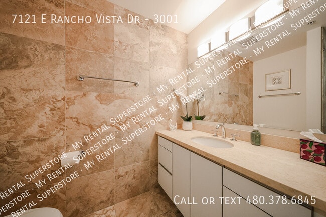 Building Photo - 7121 E Rancho Vista Dr