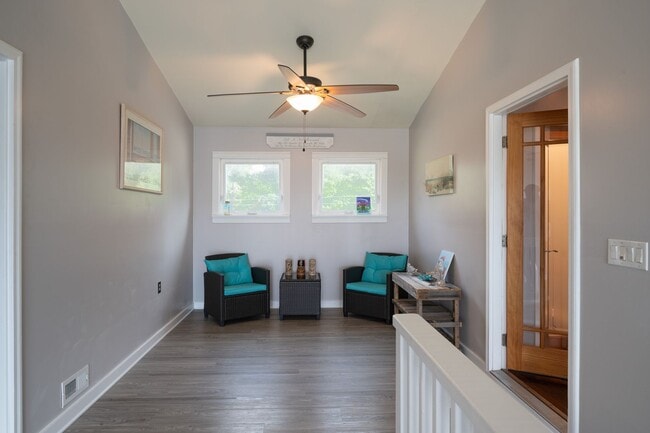 Building Photo - PERFECT OFF-SEASON MONTHLY GETAWAY
