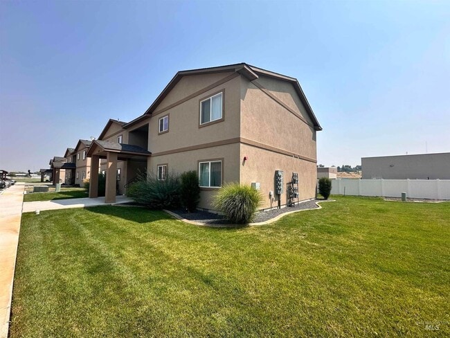 Building Photo - 1011 Pirate Cove Wy