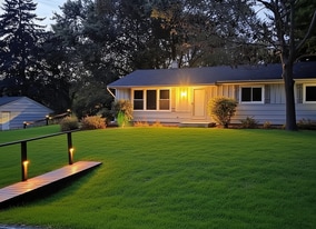 Building Photo - 485 Hillcrest Rd