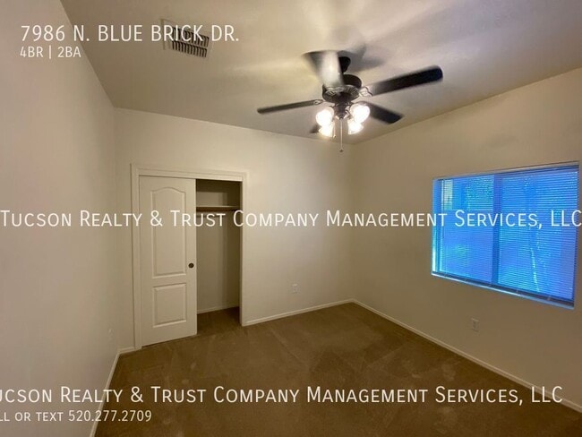 Building Photo - 7986 N Blue Brick Dr