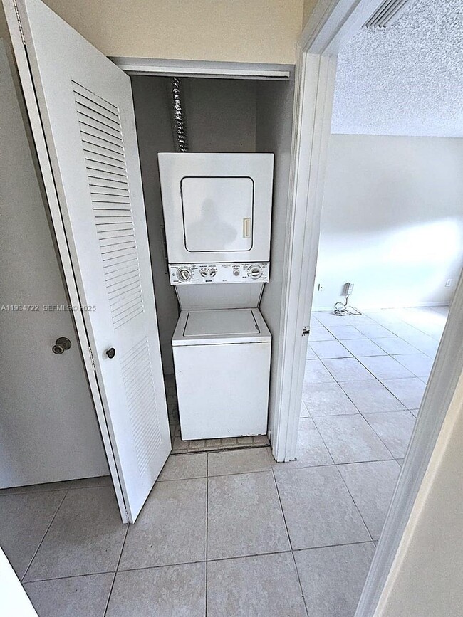 Building Photo - 3690 N 56th Ave