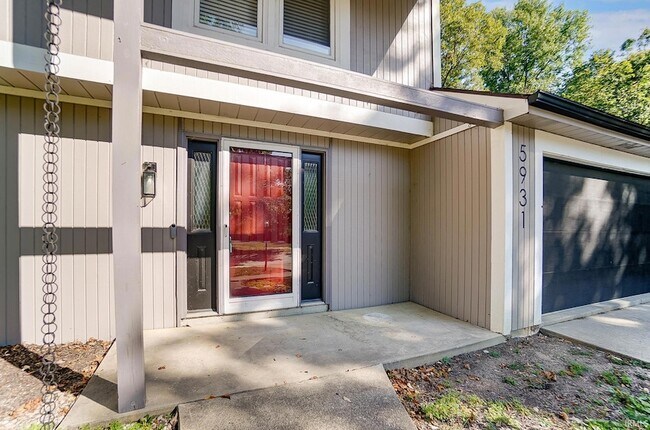 Building Photo - 5931 Spring Oak Ct