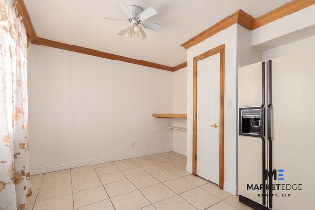 Building Photo - 2Bed/2Bath House at 24th St/Baseline! Appl...