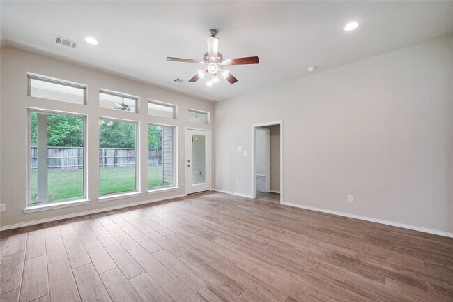 Building Photo - 132 Fox Trail Rd