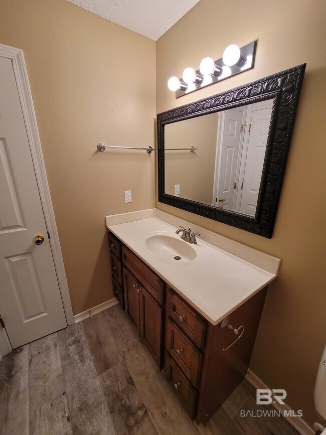 Building Photo - 22410 Beaver Creek Ln