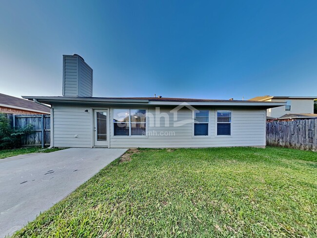 Building Photo - 1305 Hennessey Ct