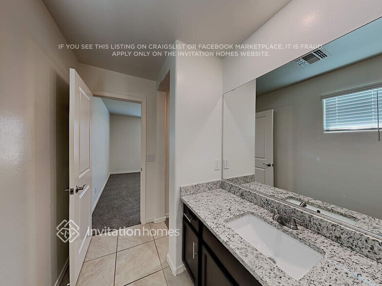 Building Photo - 8043 W Agora Ln
