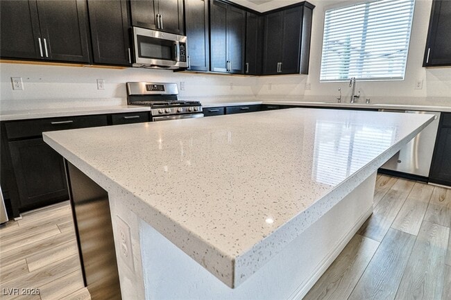 Building Photo - 3758 Bright Aquarius Ln