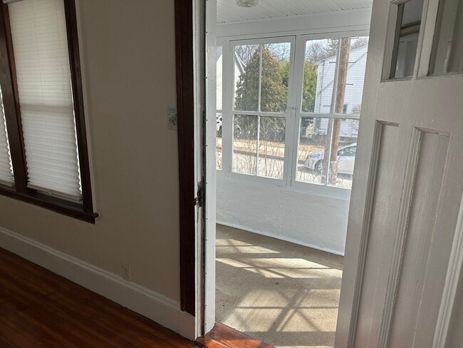 Building Photo - 29 Lanark Rd