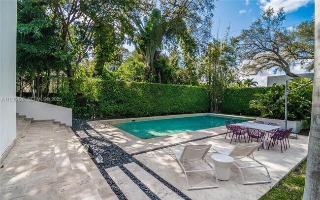 Building Photo - 3020 Brickell Ave